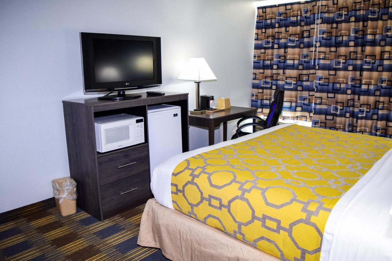 Baymont By Wyndham - Chicago - Addison - O'Hare Hotell Eksteriør bilde
