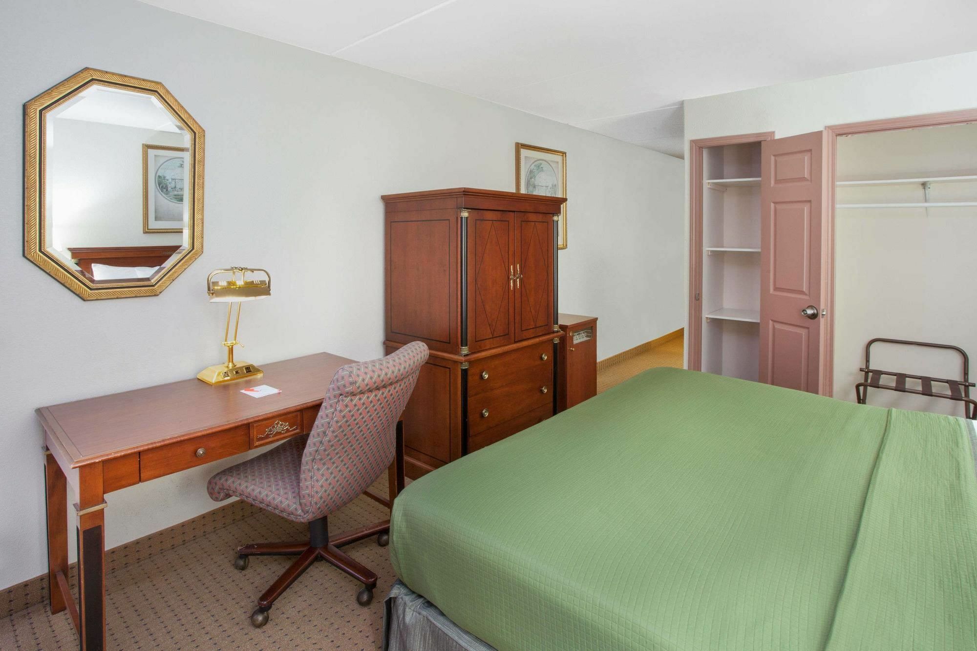 Baymont By Wyndham - Chicago - Addison - O'Hare Hotell Eksteriør bilde