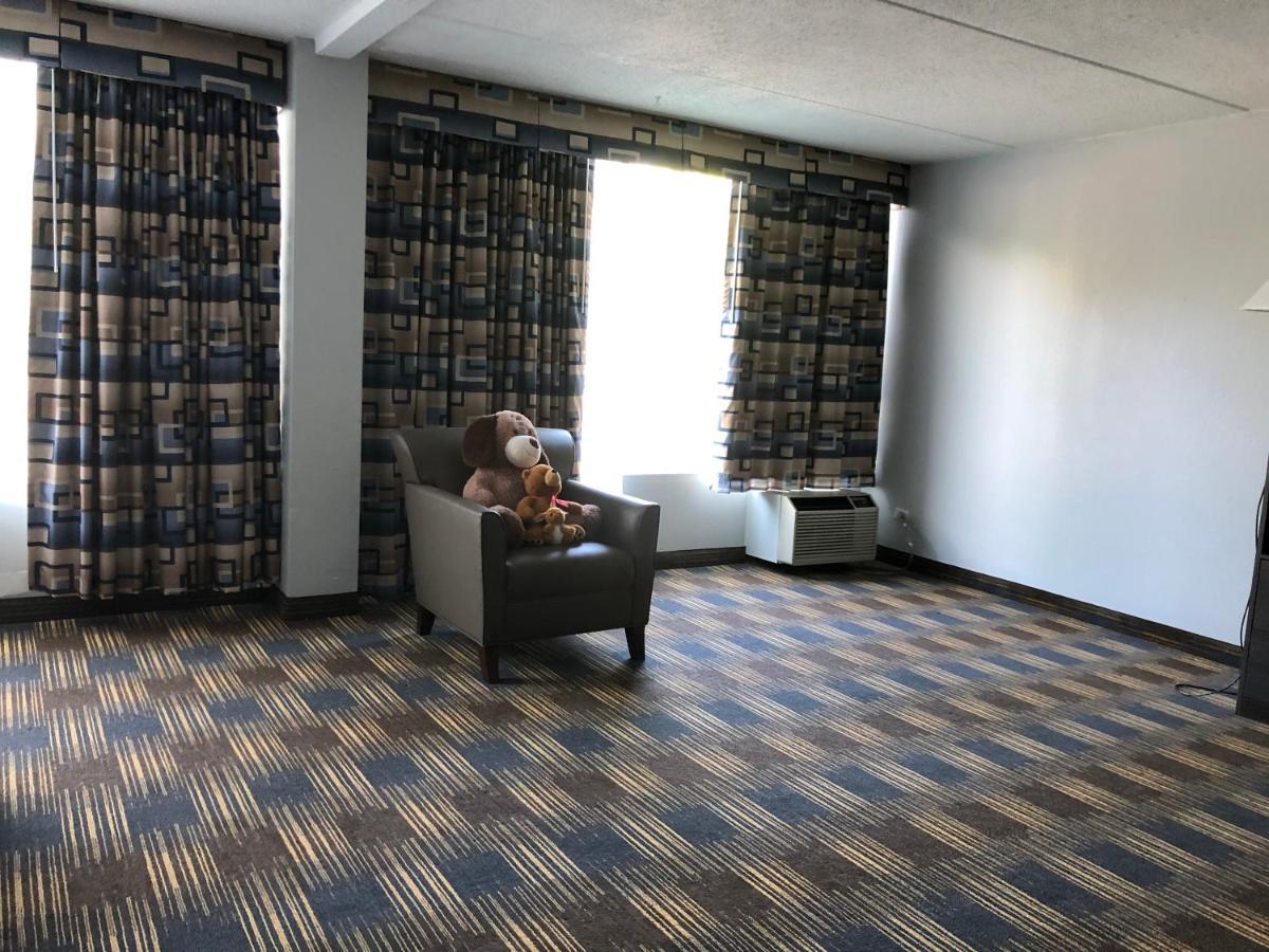 Baymont By Wyndham - Chicago - Addison - O'Hare Hotell Eksteriør bilde